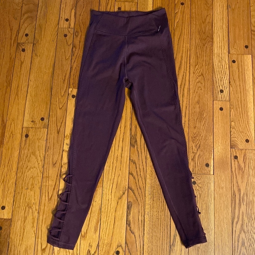 Victoria’s Secret Burgundy wine red high waist cross cross‎ Leggings